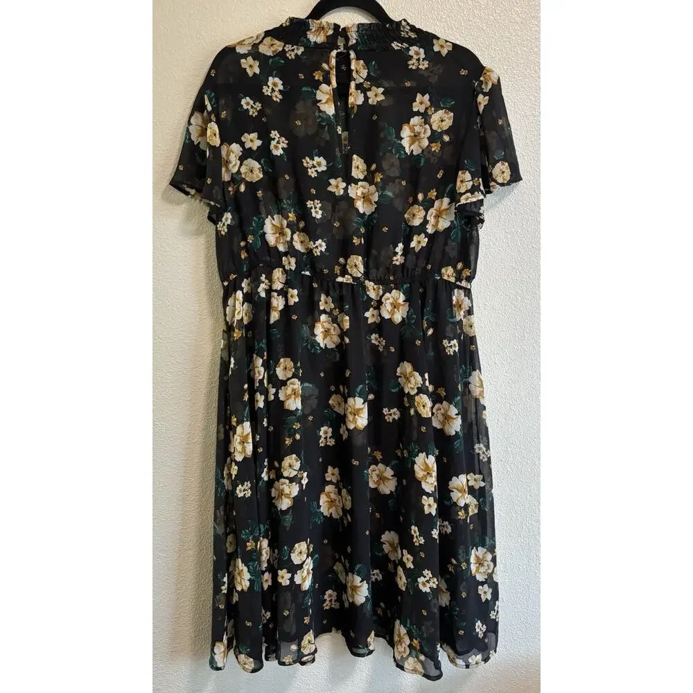 Torrid Black Floral Chiffon Overlay Mini Dress Smocked Neck Cottagecore Size 1X - Picture 3 of 8